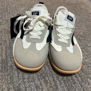 DF 2.0 Women's White and Tan  Sneakers